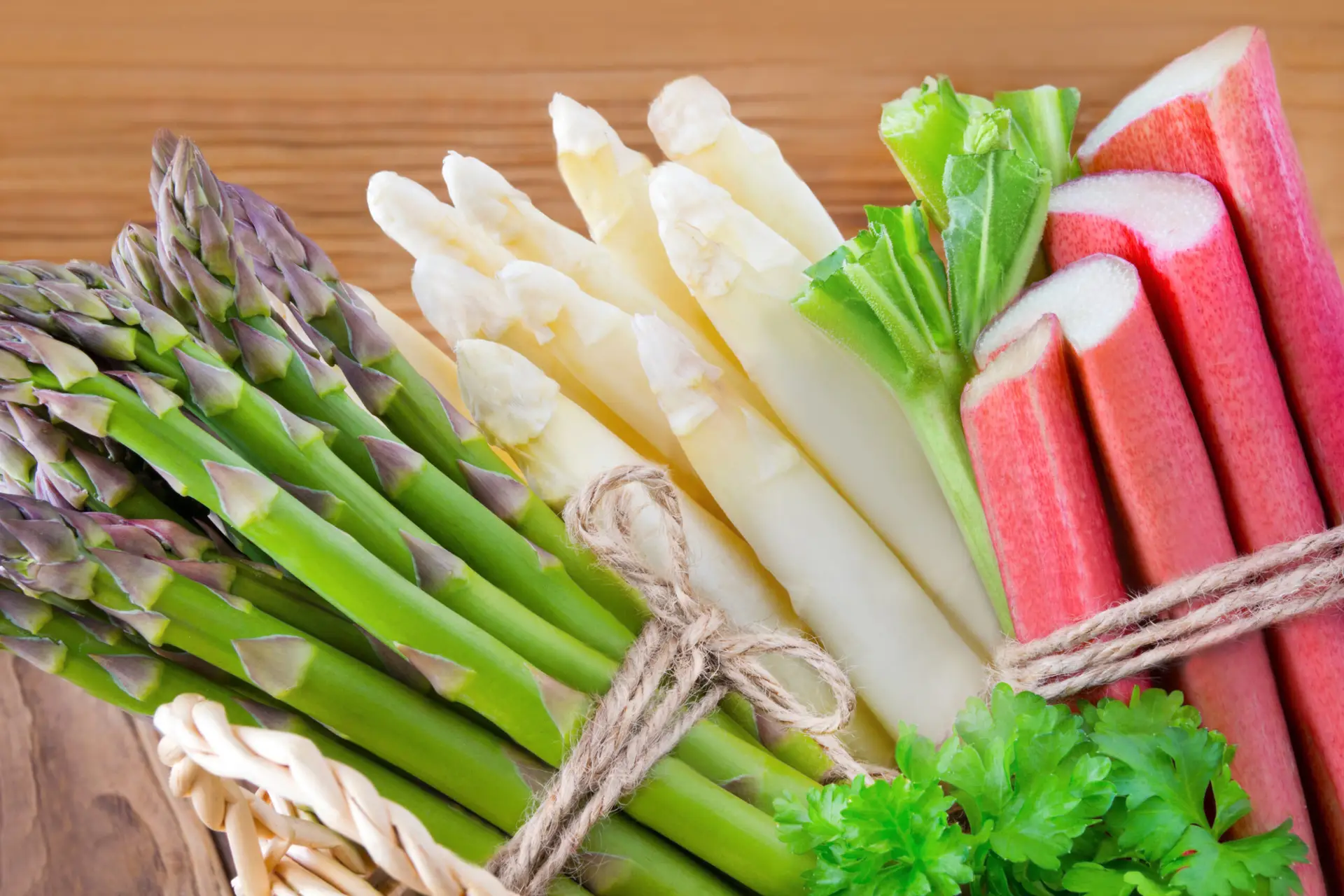 Spargel und Rhabarber